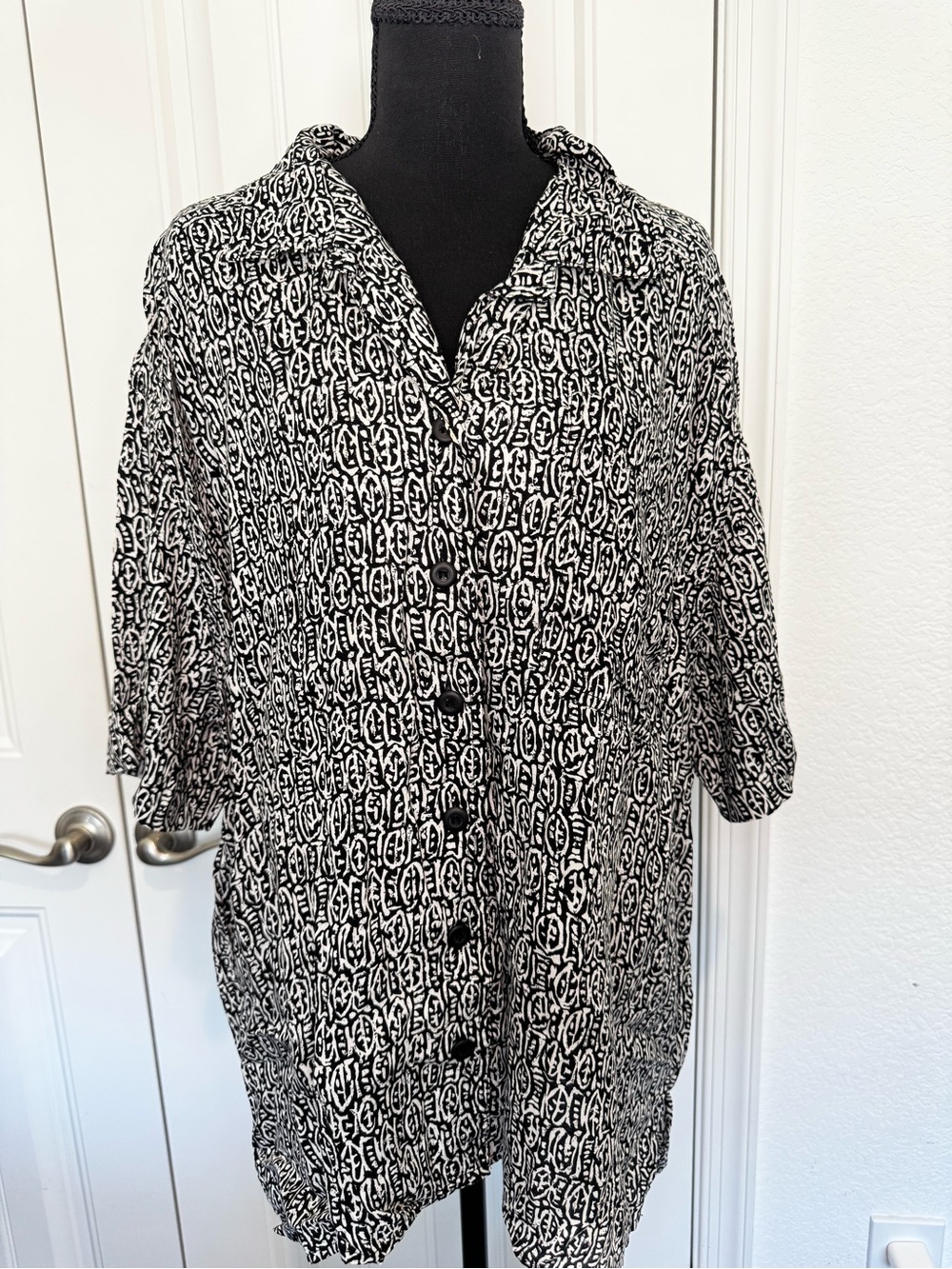 Vintage Elisabeth by Liz Claiborne Button down tunic